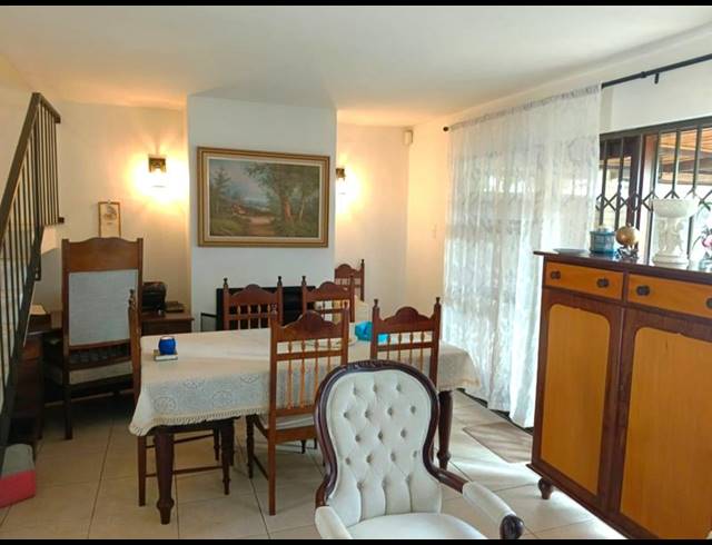 3 BEDROOM TOWNHOUSE FOR SALE IN LA ROCHELLE